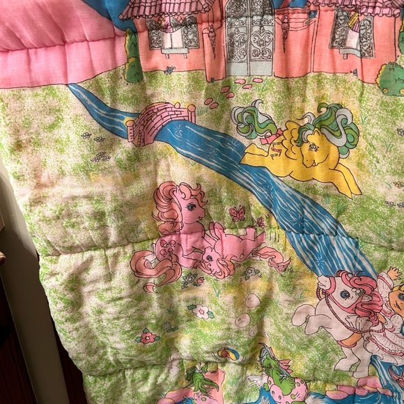 HASBRO VTG 80s My Little Pony side zip sleeping bag. Clean, no stains. - Picture 4 of 8